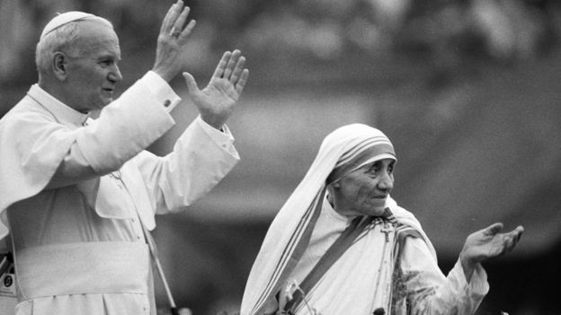 Mother Teresa and Pope John Paul II waving to well-wishers at the Nirmal Hriday Home, in Kolkata (1986 file pic)