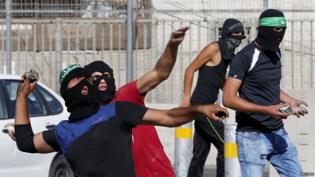 Palestinian youths hurled rocks at Israeli border police