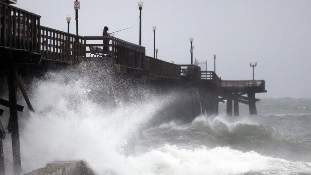 Los meteorólogos pronostican que será la tormenta más poderosa en seis años en California.