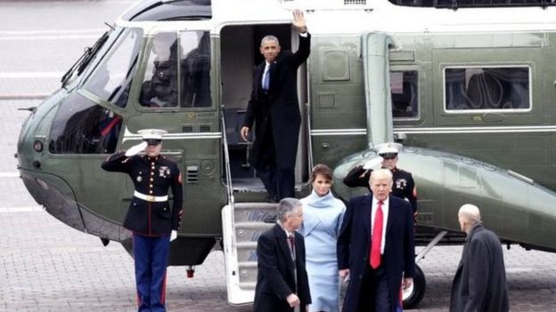 前總統奧巴馬在登上直升機之前，向白宮工作人員告別。新總統特朗普和第一夫人梅拉尼亞開始工作