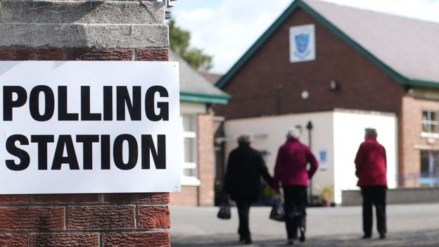 Un centro de votación en Irlanda del Norte.