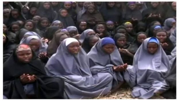 Le Président Buhari promet de libérer toutes les filles de Chibok