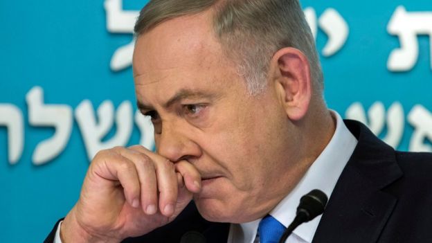 آقای نتانیاهو مثل برخی دیگر از رهبران اسرائیل می‌گوید ریشه مشکلات این است که فلسطینی‌ها حق موجودیت اسرائیل را به رسمیت نمی‌شناسند