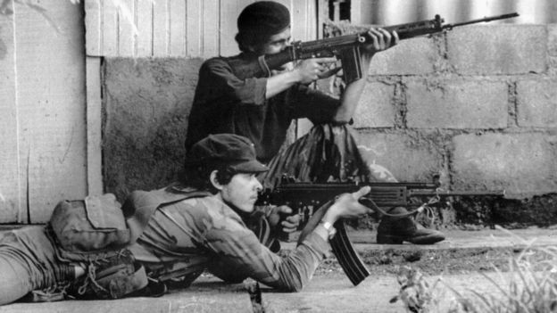 Guerrilleros sandinistas en junio de 1979