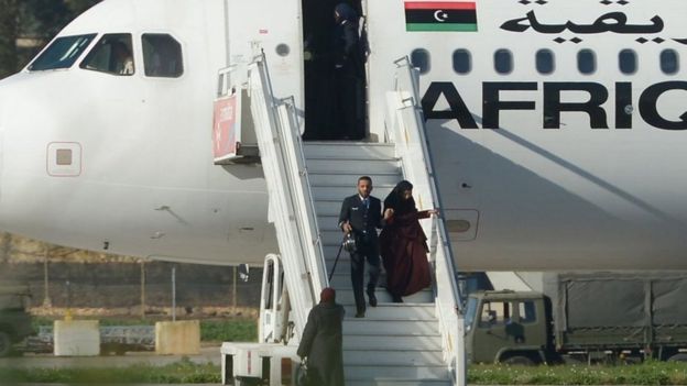 حادث اختطاف الطائرة الليبية يقطع تصوير فيلم حول "عملية عنتيبي"