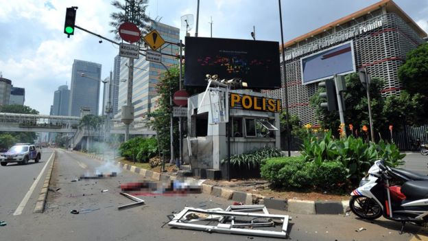 Bodies lie in the street in Jakarta, Indonesia (14 Jan 2016)