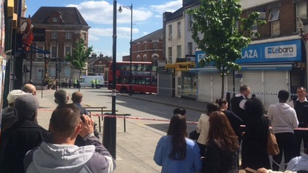 Bus crash in Harlesden