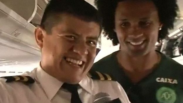 Screen grab of interview with a member of a cabin crew member and striker Everton dos Santos Goncalves