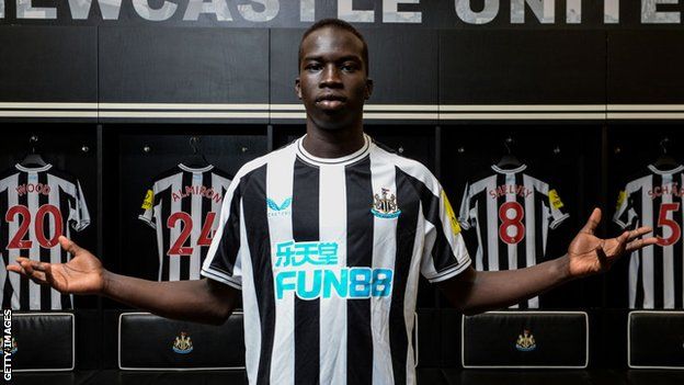 Garang Kuol Newcastle United Agree Deal To Sign Year Old Australian