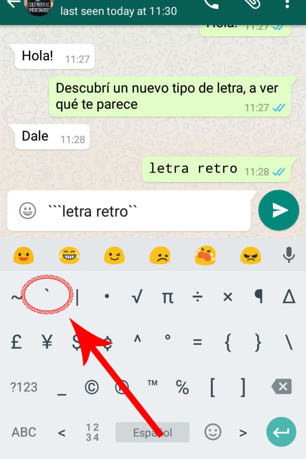 Captura de pantalla de una conversación en WhatsApp usando el nuevo tipo de letra