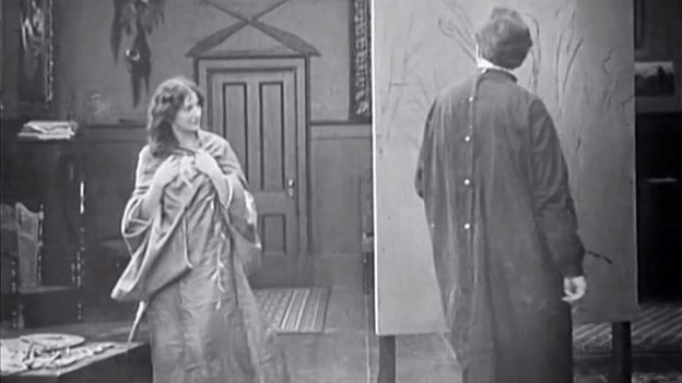 Cena de filme com Audrey Munson