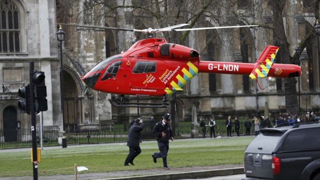 هلی‌کوپتر امداد در محل حادثه