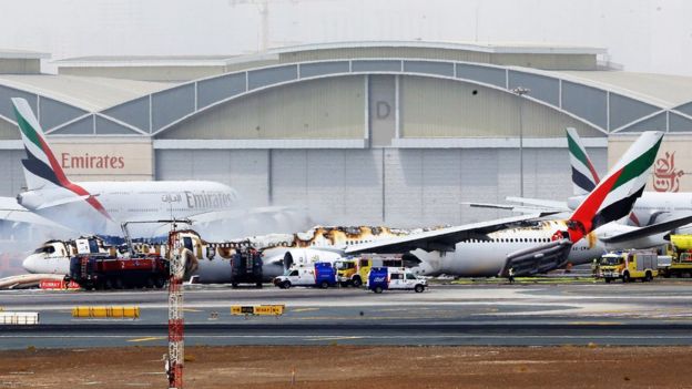 Лайнер авиакомпании Emirates после пожара