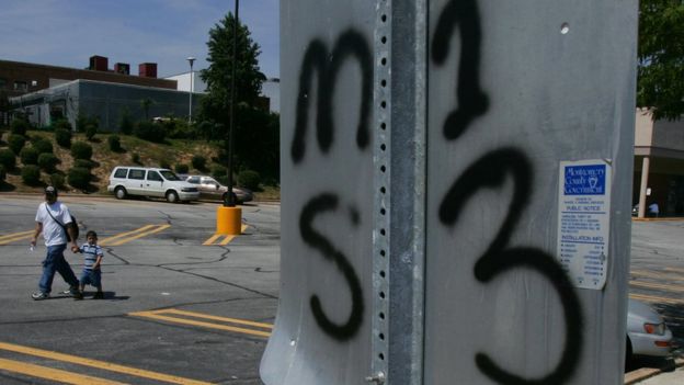 Pintada con las letras de la MAra Salvatrucha