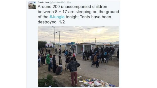 Tweet from Gavin Lee: Around 200 unaccompanied children between 8+17 are sleeping on the ground of the Jungle tonight. Tents have been destroyed