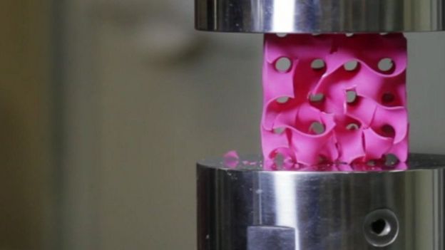 Testes de compressão com grafeno impresso em 3D