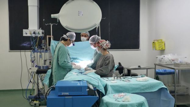Sala cirúrgia em hospital de M'Boi Mirim, periferia de SP