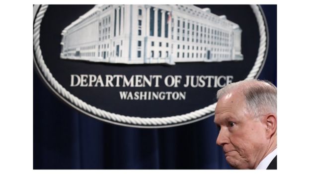 Sessions encabeza el Departamento de Justicia en el gabinete de Trump.