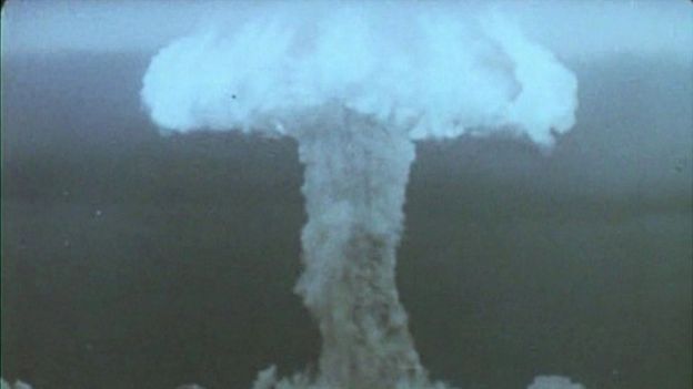 Foto de explosão nuclear