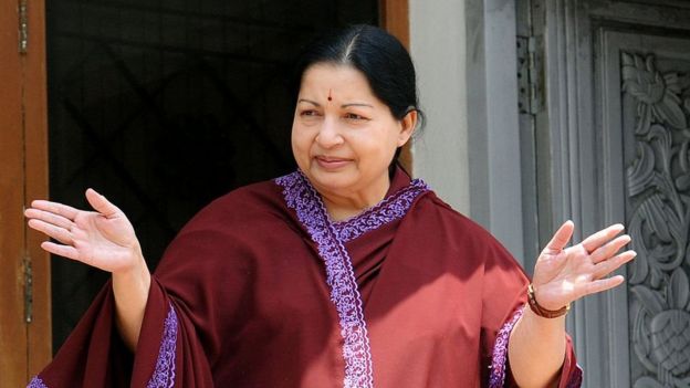 மேல் சிகிச்சைக்காக தமிழக முதல்வர் வெளிநாட்டுக்கு அழைத்து செல்லப்படுவார் போன்ற பல தவறான செய்திகள் சமூக வலைத்தளங்களில் பரவி வருகிறது