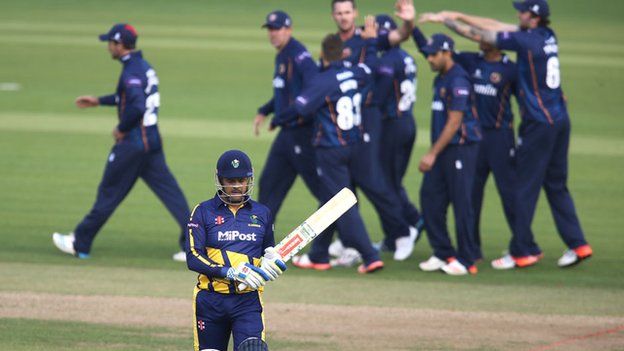 T Blast Ravi Bopara Guides Essex To An Easy Win At Cardiff Bbc Sport