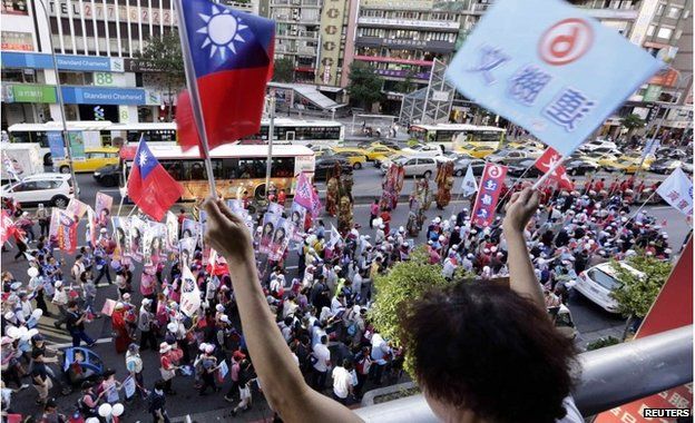 Rally for Sean Lien in Taipei (22 Nov 2014)