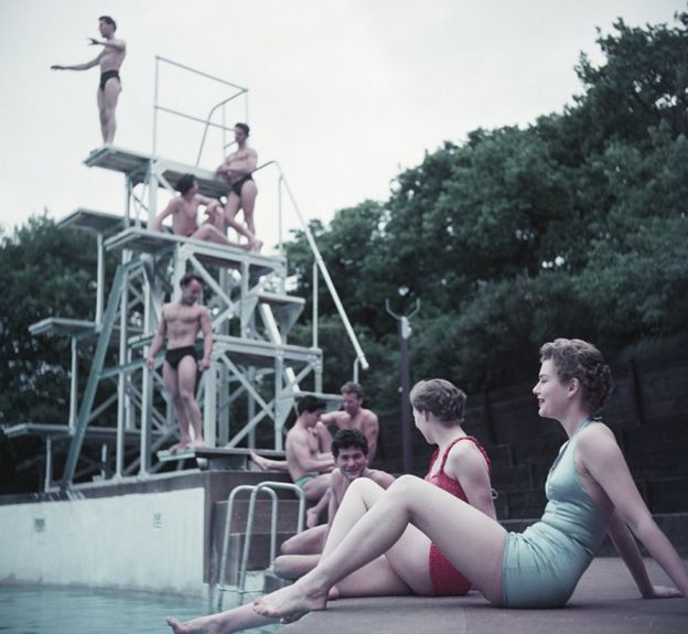 Bathers at the Serpentine Lido, London, circa 1955
