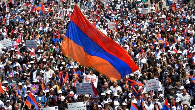 Lebanese Armenians march in Beirut on 24 April 2015