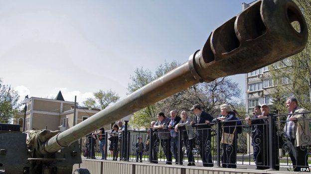 Pro-Russian separatists in Donetsk (27 April 2015)