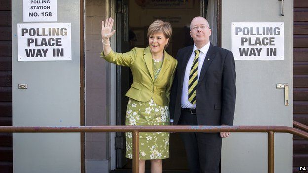 Nicola Sturgeon and Peter Murrell