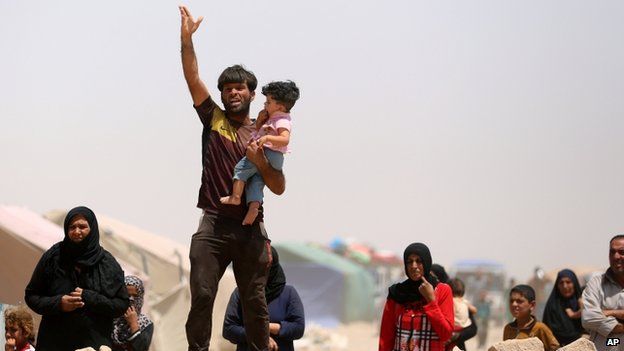 Civilian refugees from Ramadi, 22 May