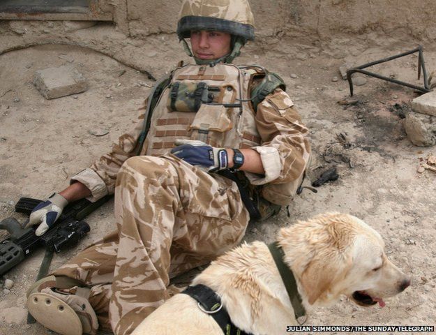 Η σημαντικότερη στρατιωτική τιμή σε σκύλο που έδωσε την ζωή του στο Αφγανιστάν...