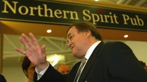 John Prescott at Newcastle Airport, campaigning for a 'Yes' vote in the 2004 northeast regional assembly referendum