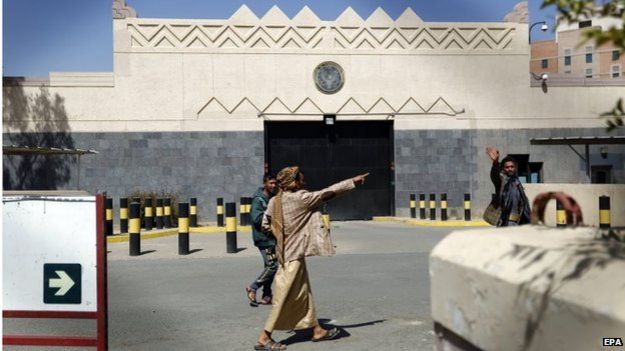 US embassy in Sanaa (04/03/15)