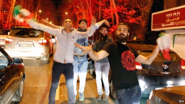 Iranians celebrate in the street of Tehran, Iran, 02 April 2015, after nuclear talks between Iran and World powers ended in Lausanne, Switzerland