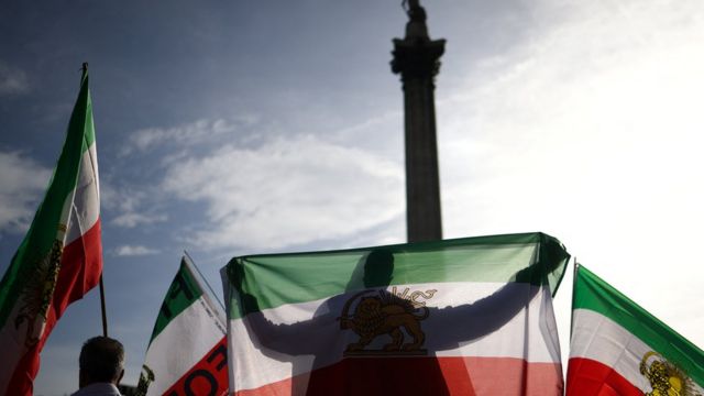 العلم الإيراني