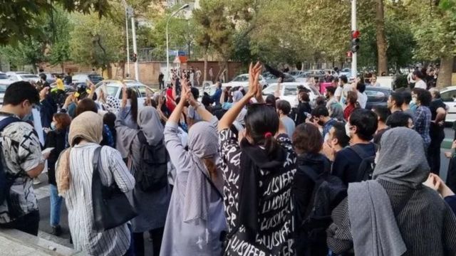 احتجاجات في إيران