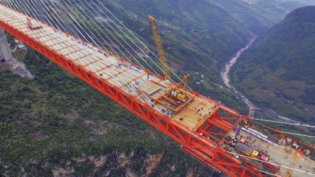 As Se Construy El Puente Beipanjiang El M S Alto Del Mundo Bbc