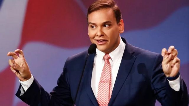 جورج سانتوس.