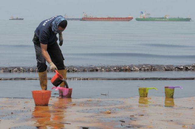 Polisi Tumpahan Minyak Di Teluk Balikpapan Berasal Dari Pipa Pertamina