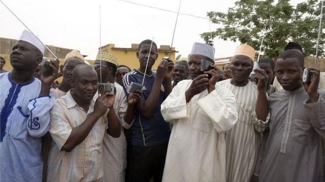 Yadda Yan Siyasa Ke Ba Wa Masu Fada A Ji A Shafukan Sada Zumunta Kudi