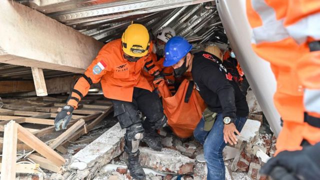 Gempa Cianjur Bupati Sebut Korban Meninggal Dunia Lebih Dari 600 Jiwa