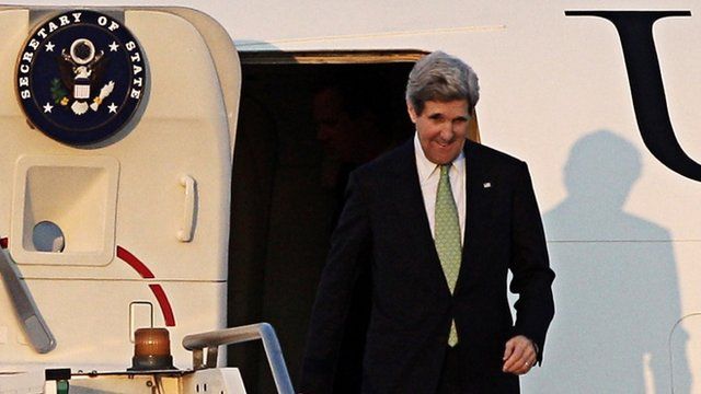 John Kerry arrives on the outskirts of Rome