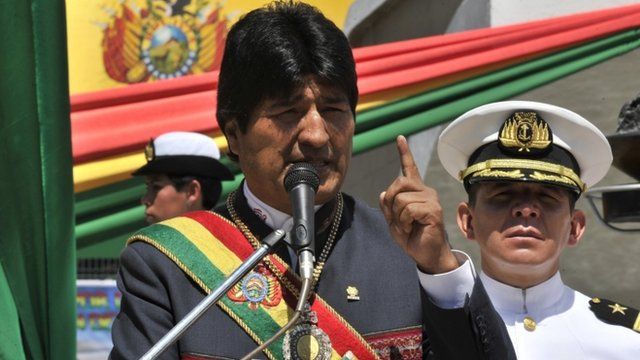 Bolivian President Evo Morales with an admiral of the Bolivian Navy
