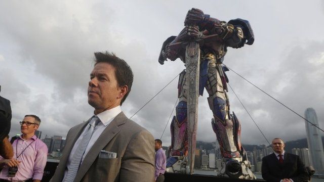 Mark Wahlberg and a transformer