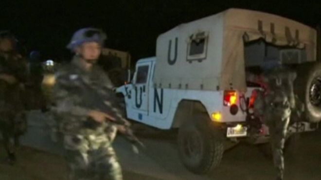 Chinese UN peacekeepers seen leaving a camp in South Sudan as violence erupts - 8 July 2016