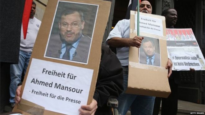 Demonstrators demanding freedom for Al-Jazeera reporter Ahmed Mansour on 22 June 2015 in Berlin, Germany.