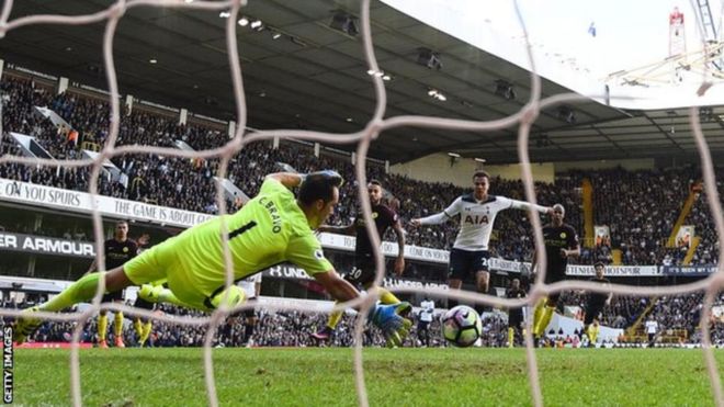 Dele Ali akiifungia Manchester City bao la pili