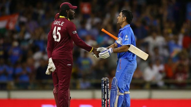 அணிக்கு தேவைப்படும் வெற்றி இலக்கினை அடைந்து ஆட்டத்தை முடித்து வைப்பவர் என்று பெயர் பெற்றவர் மகேந்திர சிங் தோனி. எண்ணற்ற போட்டிகளில் தனது நிதானமான மற்றும் அதிரடி ஆட்டத்தால் இறுதி வரை போராடி வெற்றியை தேடித் தந்துள்ளார்