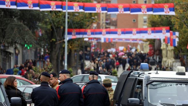 Nemiri Na Kosovu Suzavac Zapaljeno Policijsko Vozilo Sukob